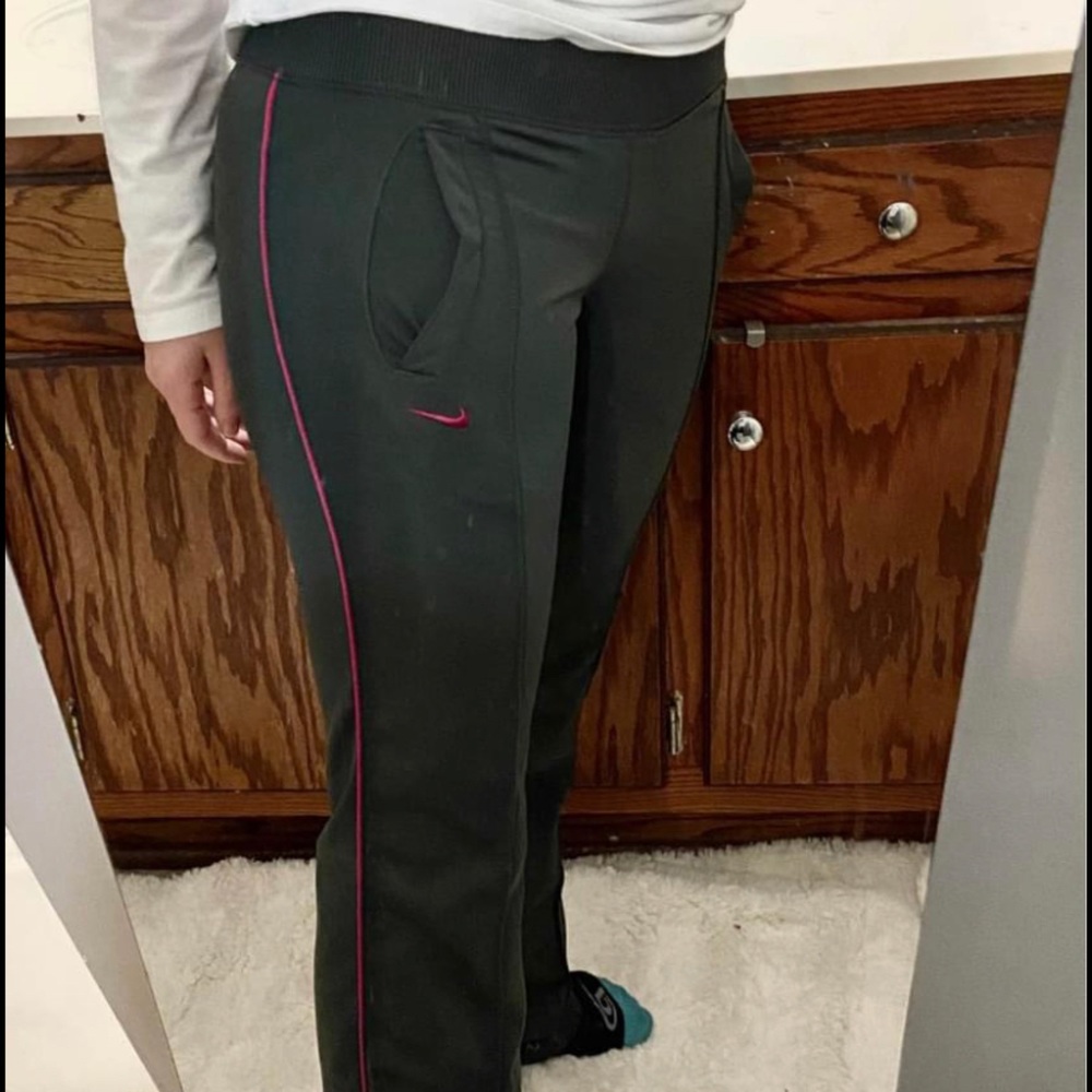 NIKE SWEATS